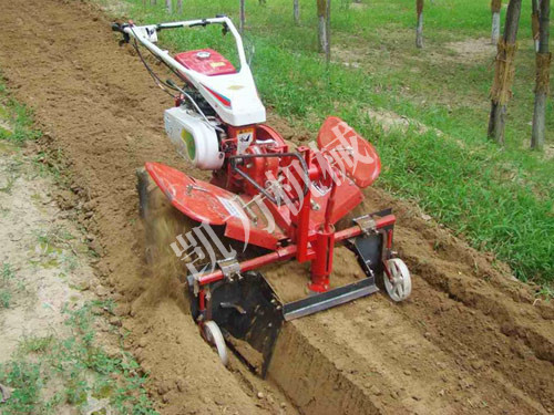 起壟用田園管理機(jī)