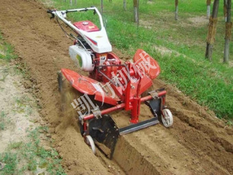 起壟用田園管理機(jī)